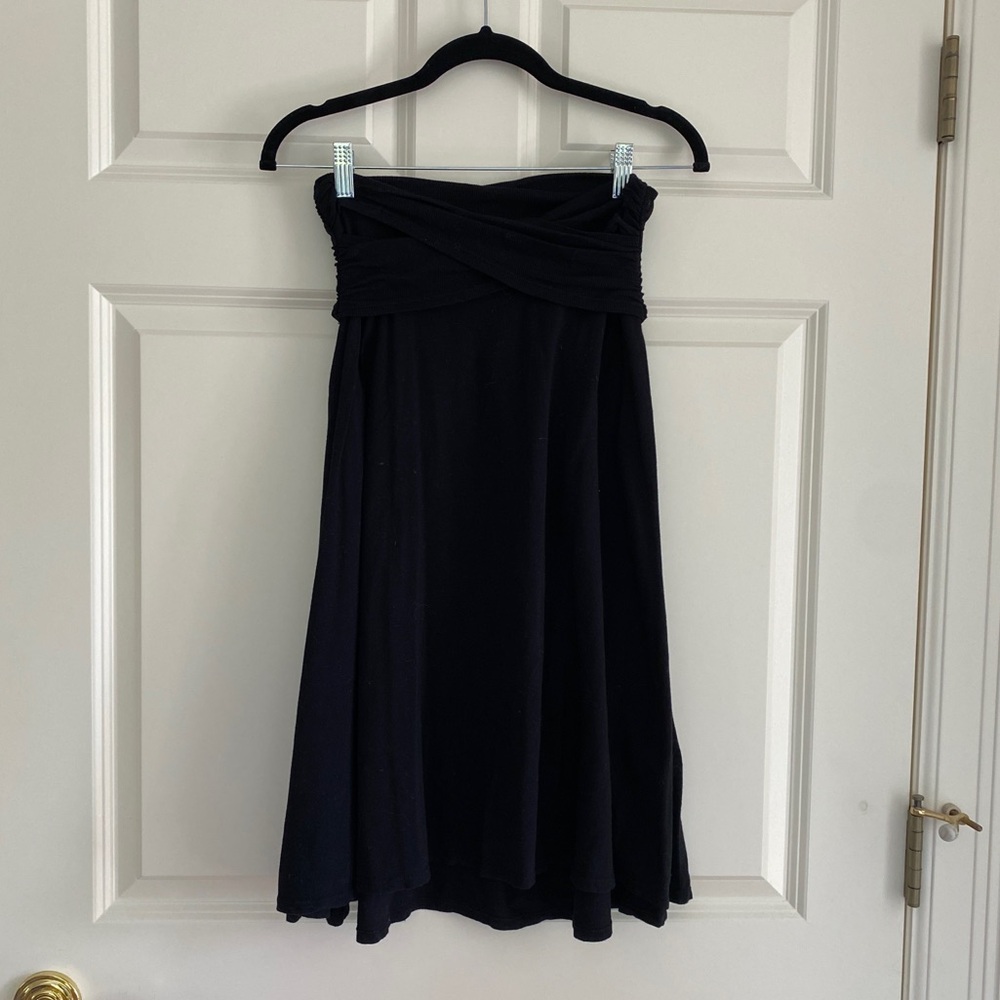 Slinky, soft black knit jersey James Peres skirt, size 3.